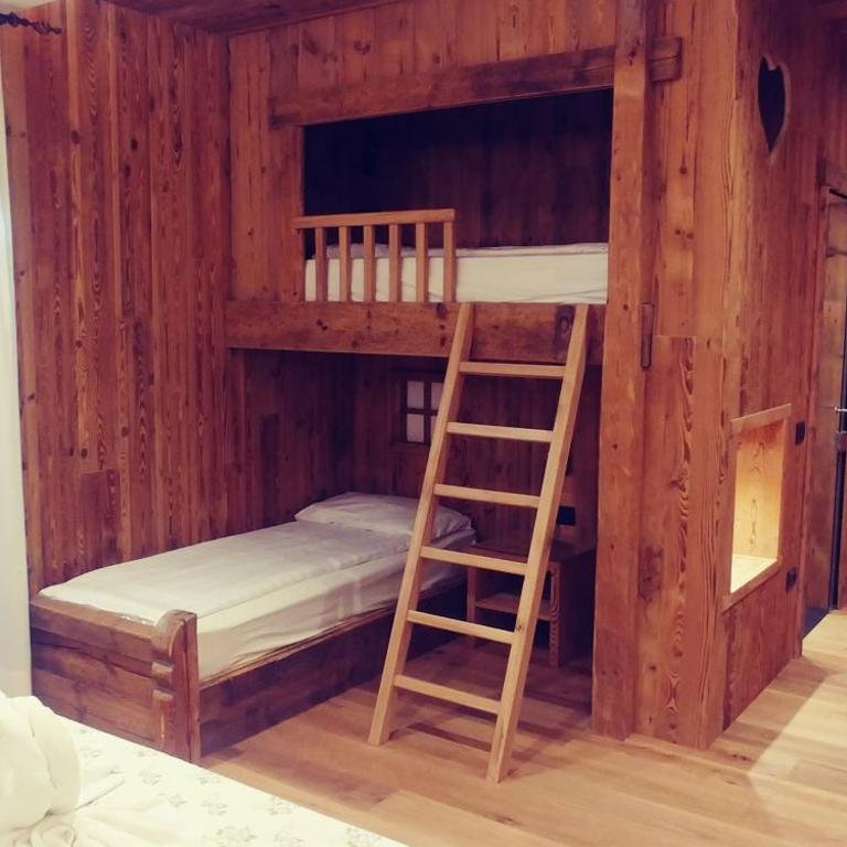 Hotel Belvedere Srl - Superior Family Room with Balcony - 10