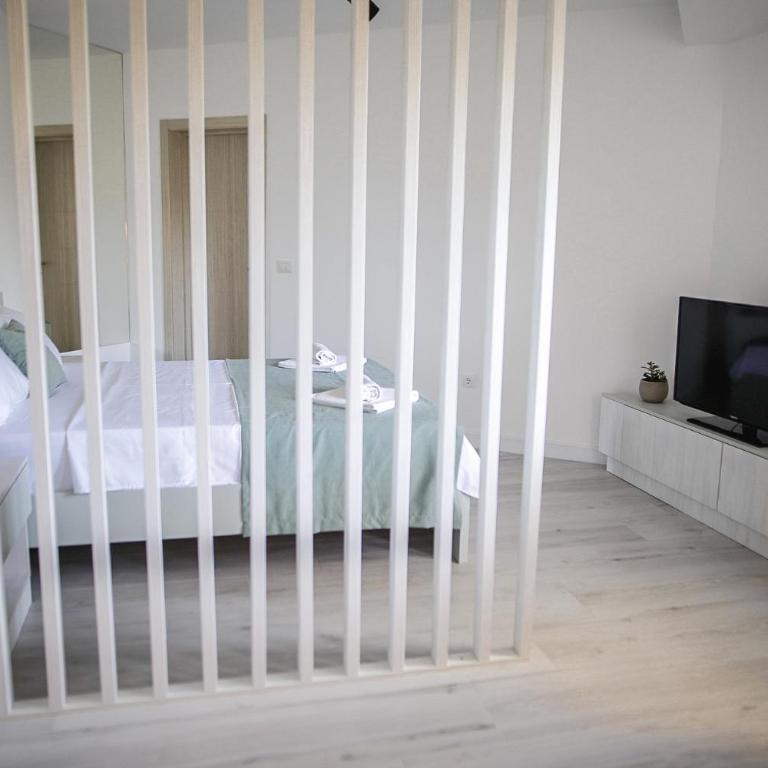 Allure Apartments - Studio - 2