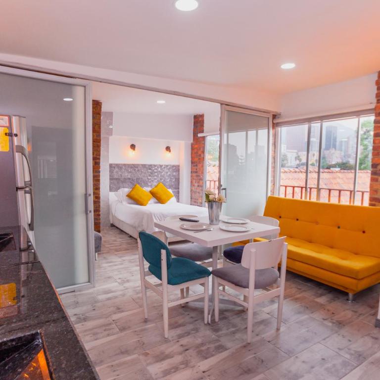 ApartaSuites & Hotel Bogota Suamox - Estudio con sofá cama - 19