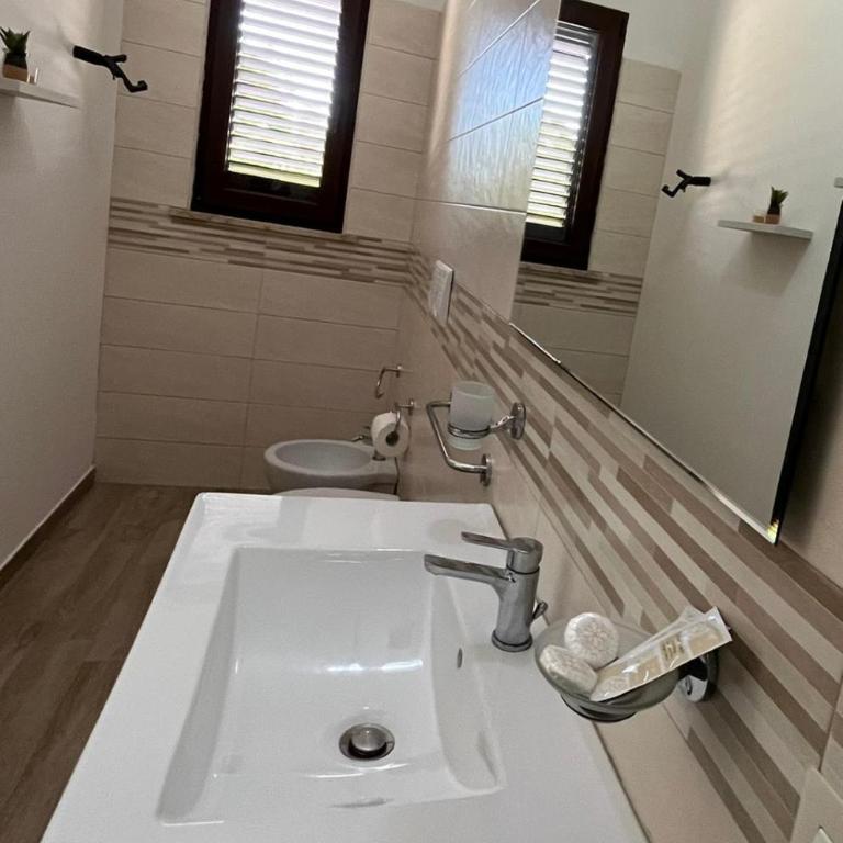 Krasì B&B - Camera Matrimoniale con Bagno Privato - 9