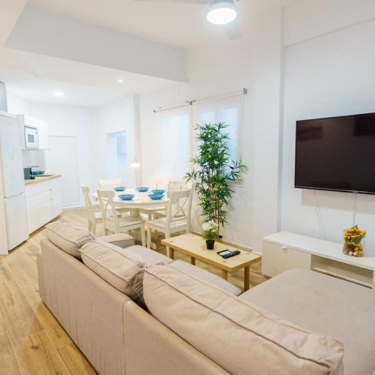 RentalSevilla Espacioso y acogegor apartamento de 3 dormitorios - Apartamento de 3 dormitorios - 2