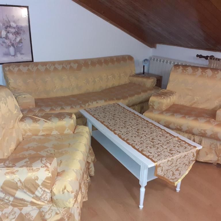 Guest House Vila Bak - Suite sa 2 Spavaće Sobe - 2