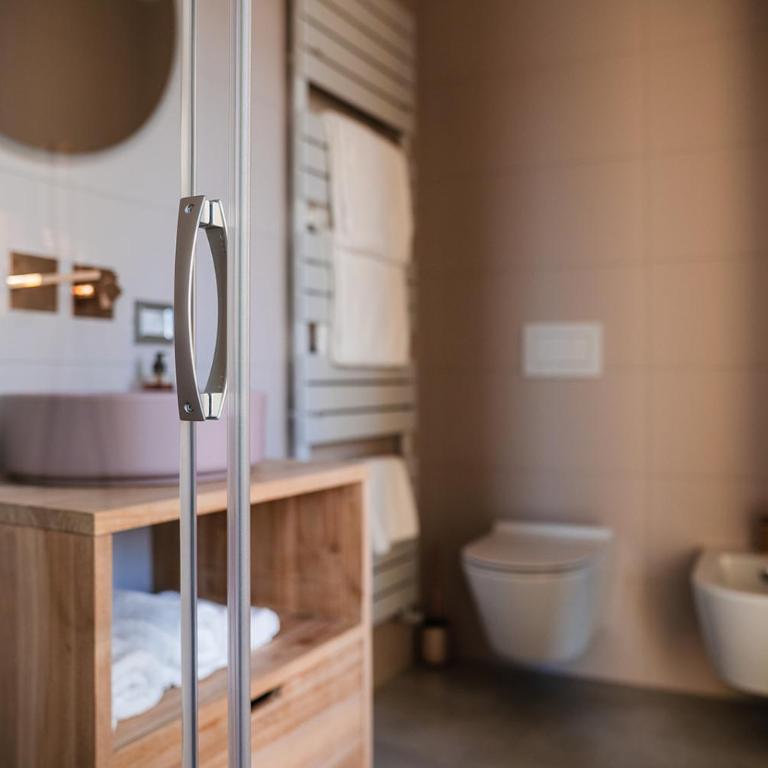 LUXURY SUITES ROCOPOM - Lake Front - Camera Matrimoniale con Balcone - 3