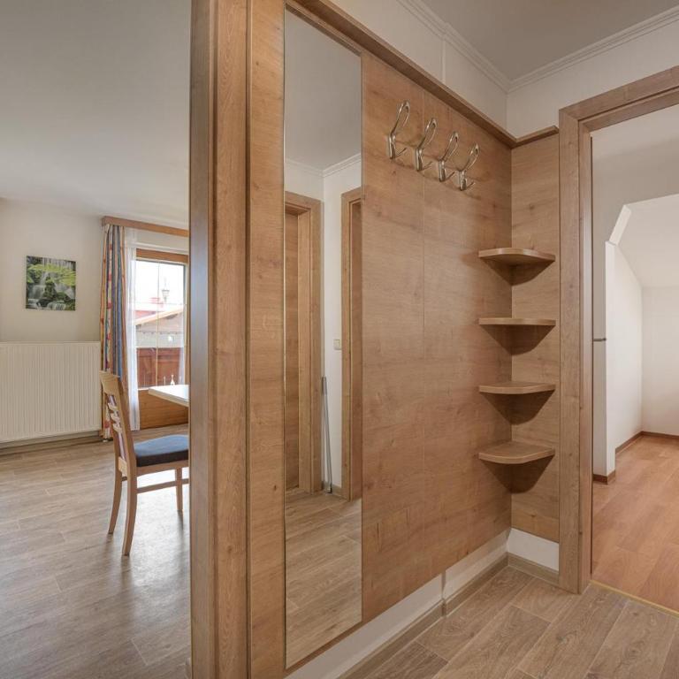 Landhaus Schafflinger - Two-Bedroom Apartment - 9