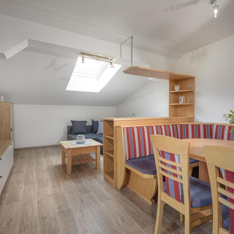 Landhaus Schafflinger - Two-Bedroom Apartment - 14