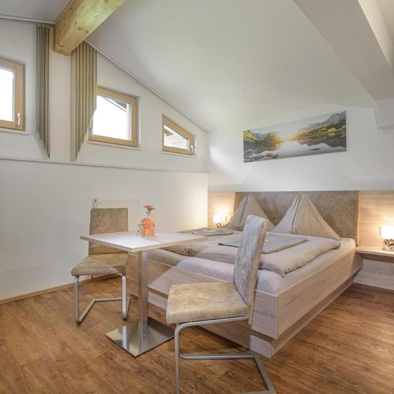 Landhaus Schafflinger - Two-Bedroom Apartment - 4