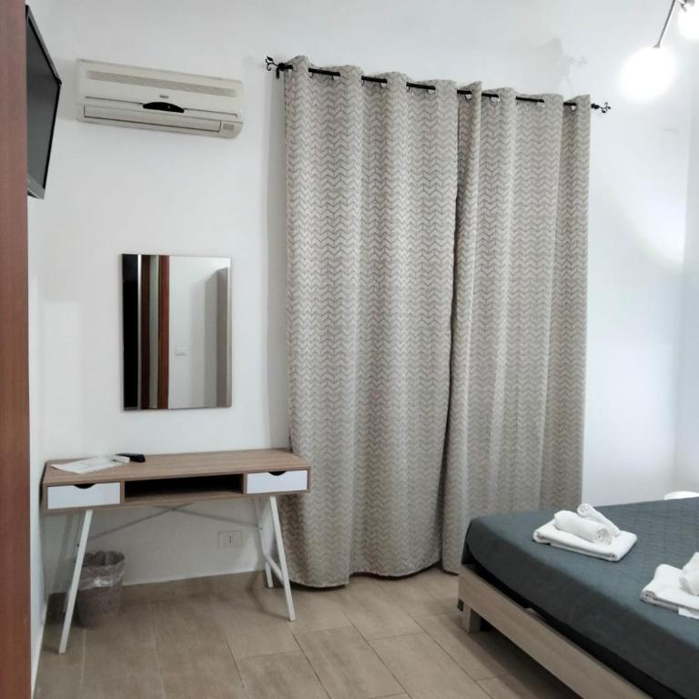 Il Giardinetto - Double Room with Private Bathroom - 10