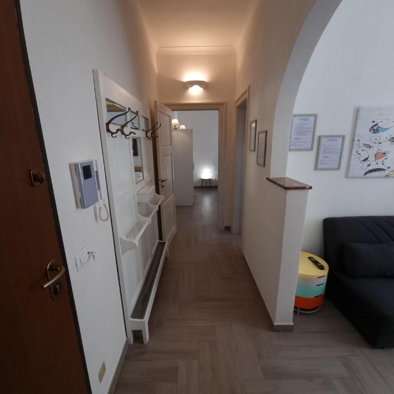 FRAiMARI Home - One-Bedroom Apartment - 6