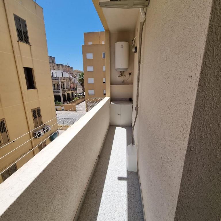 FRAiMARI Home - One-Bedroom Apartment - 18