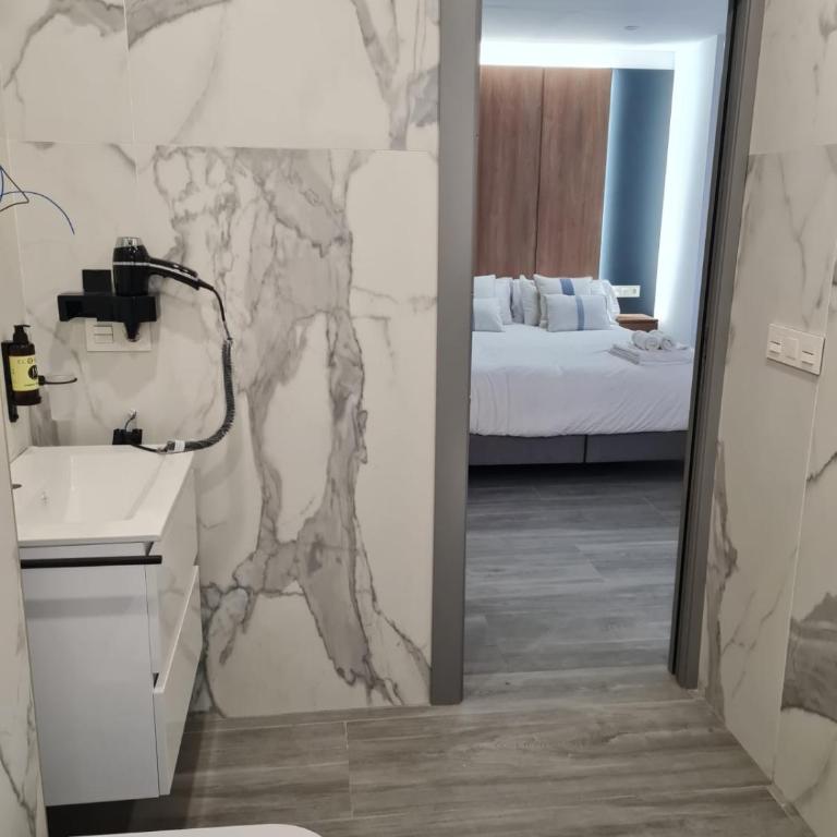 Jerusalén Suites Alicante - One-Bedroom Suite - 1