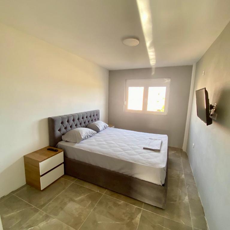 Etna Apartments - Deluxe Apartment - 10
