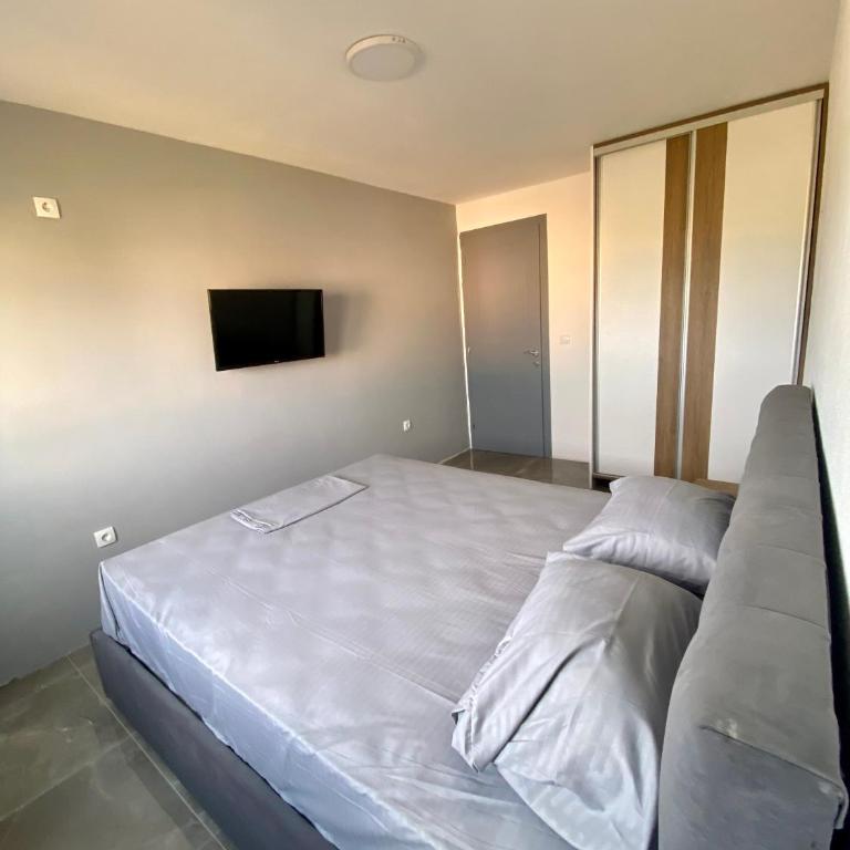 Etna Apartments - Deluxe Apartment - 5