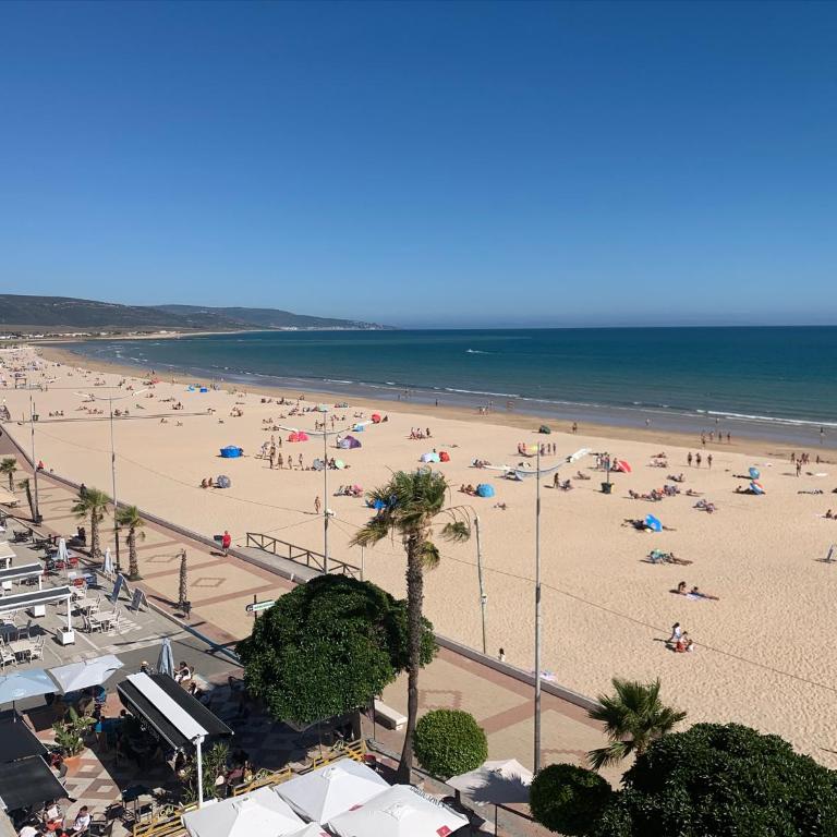 Apartamento en Paseo Marítimo de Barbate con plaza de garaje opcional - Apartamento de 2 dormitorios - 1