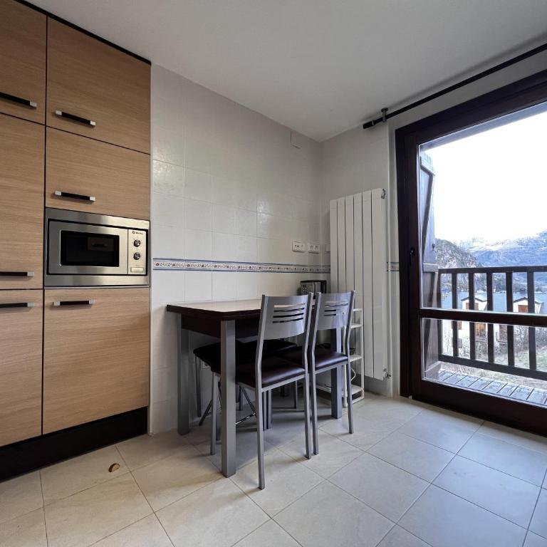 Escarra - Reformado, acogedor y luminoso, con garaje cubierto y ascensor BY PIRINEOS 360 - Apartment mit 2 Schlafzimmern - 9