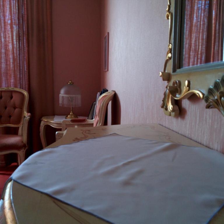 Hotel Croix d'Or et Poste - Historisches Hotel - Doppelzimmer - 4