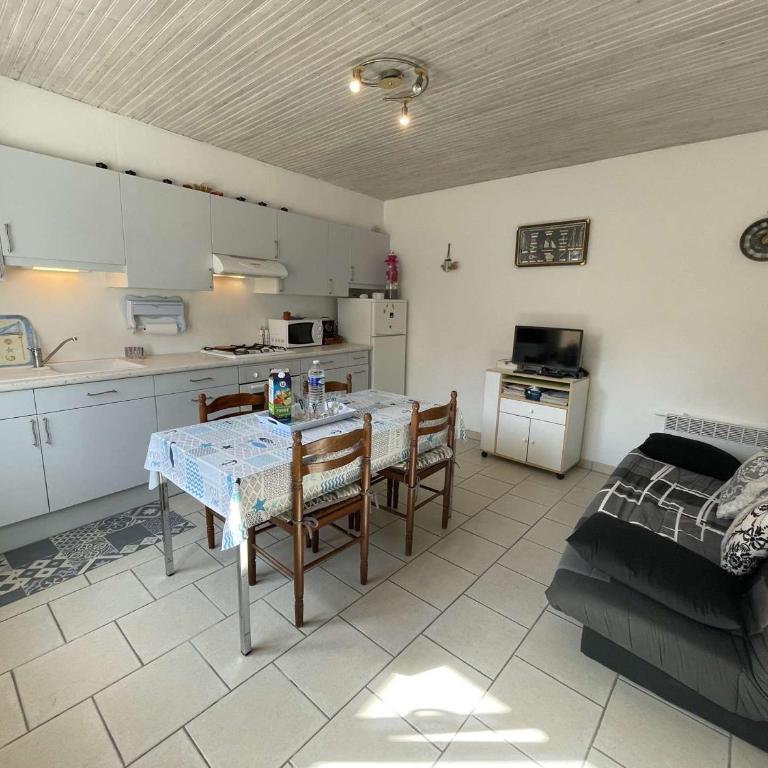 Charmante maison à Saint-Jean-de-Monts, 400m de la plage, terrasse, jardin, parking et ménage inclus - FR-1-224C-198 - Casa Vacanze - 4