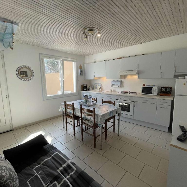 Charmante maison à Saint-Jean-de-Monts, 400m de la plage, terrasse, jardin, parking et ménage inclus - FR-1-224C-198 - Casa Vacanze - 5