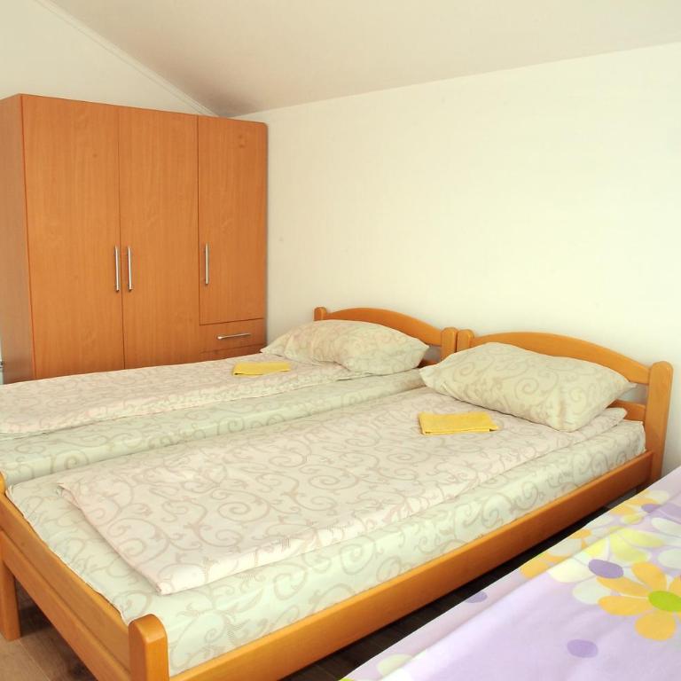 Hostel Room - Četvorokrevetna Soba - 1