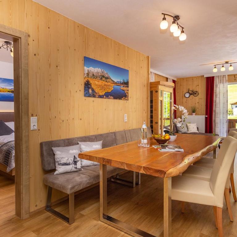 Wellness- und Familienhotel Garni Dachsteinresort - Apartment mit 3 Schlafzimmern - 3