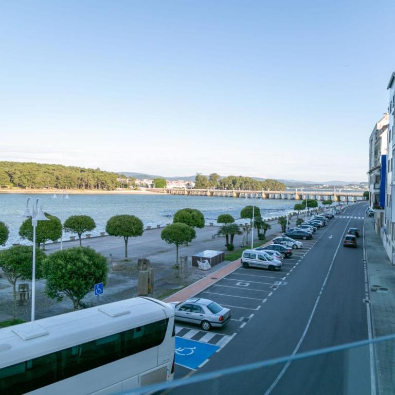 Apartamentos Mareira (con vistas al mar) - One-Bedroom Apartment - 10