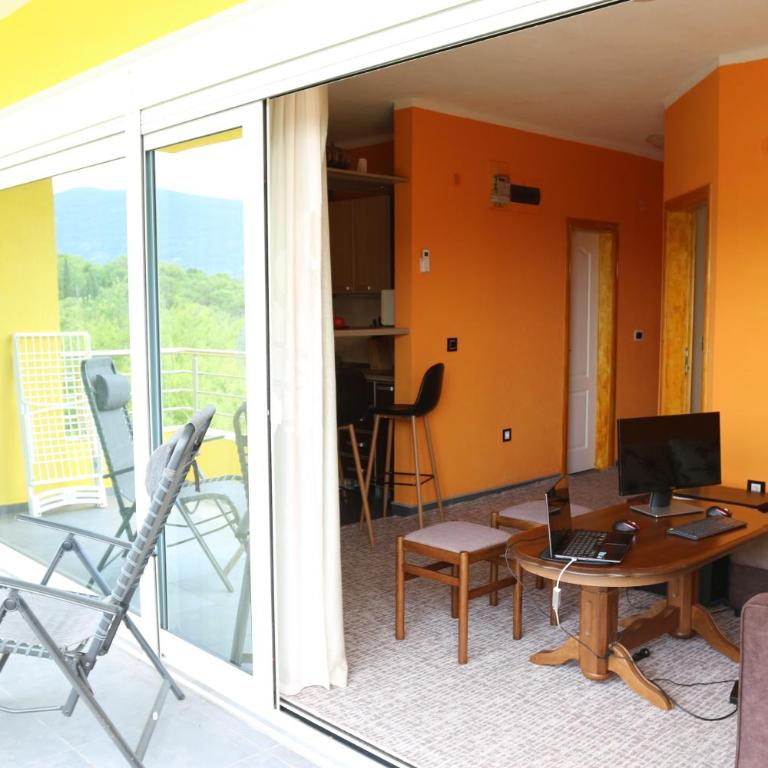 Crypto House G - Apartment with Sea View - 11