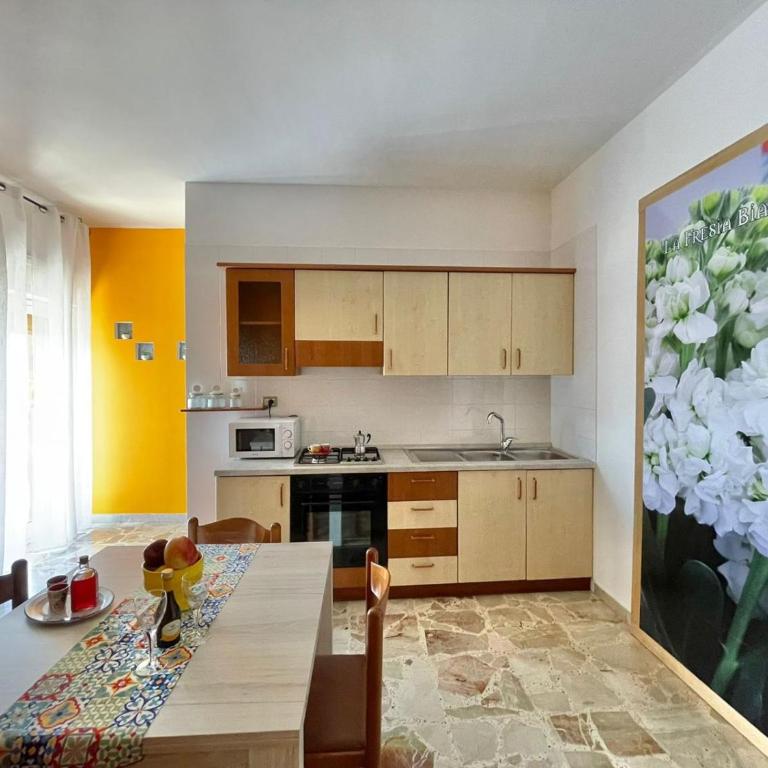 La Fresia Bianca - Apartment - 9