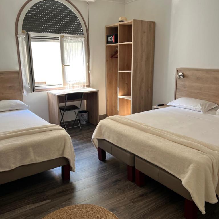 Hotel Lutetia - Chambre Familiale (2 Adultes et 2 Enfants) - 5