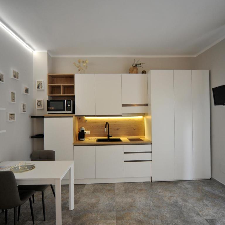 Suite107 - Appartamento con 1 Camera da Letto - 8