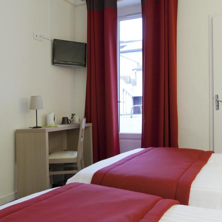 Logis Hotel Chateaubriand - Chambre Triple - 2