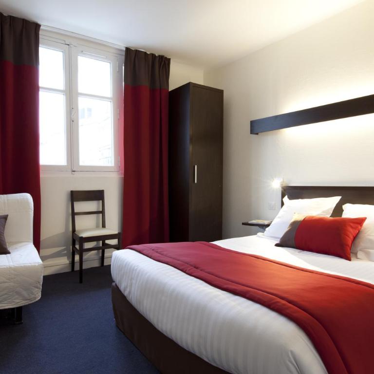 Logis Hotel Chateaubriand - Chambre Triple - 10