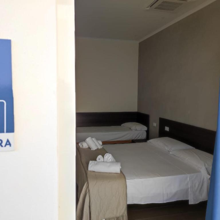 Le Bifore - Deluxe Double Room - 2