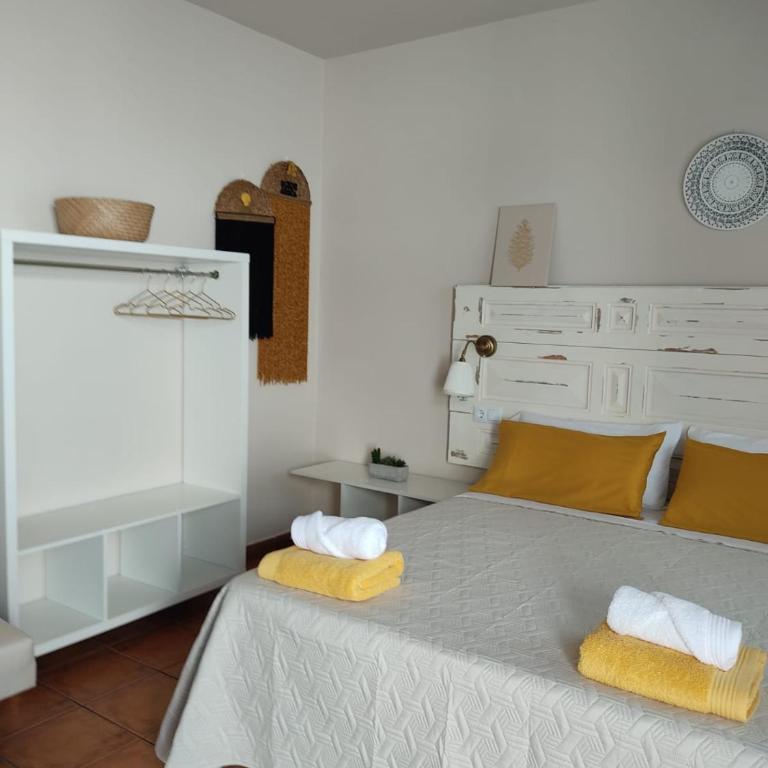 ALOJAMIENTO La CAPILLITA HABITACION CON BAÑO - Suite - 11