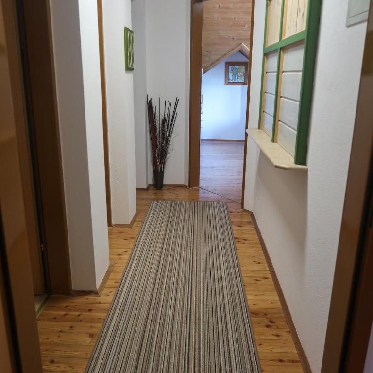 Ferienwohnung Josy - Apartment mit 1 Schlafzimmer - 2