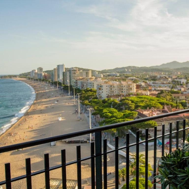 Spacious seafront apartment - Apartamento de 3 dormitorios - 3