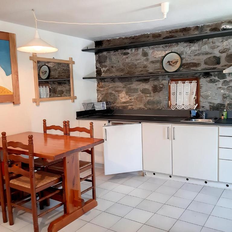 Casa Lo Tzé Alpine Apartments Near Ski Slopes With Parking - Monolocale con Balcone - 7