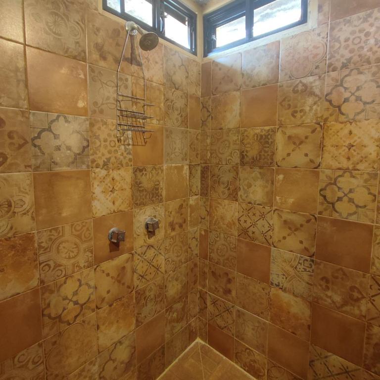 Hostal IKAL - Triple Room with Shared Bathroom - 9