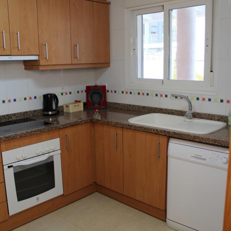 Apto. con gran terraza y acceso directo a piscina. - Apartment - 13