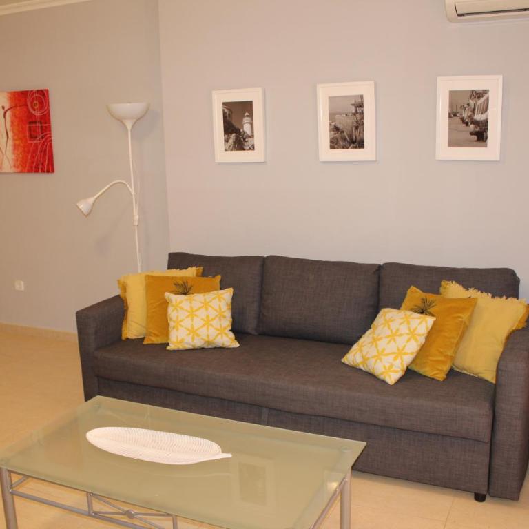 Apto. con gran terraza y acceso directo a piscina. - Apartment - 7