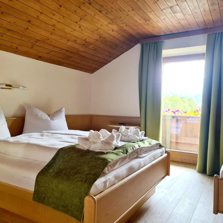 Hotel Alpenhof*** - Basic Dreibettzimmer - 11