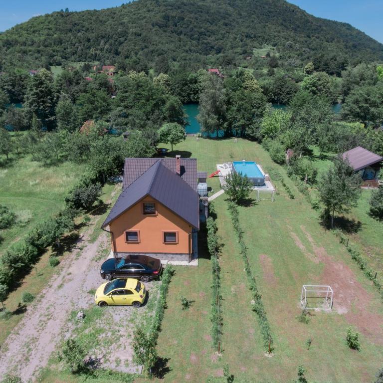 Guest House VEZ Bihac - Four-Bedroom House - 2