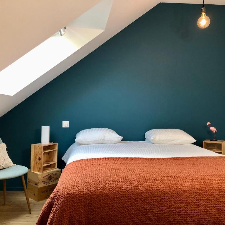 AU COEUR DE VANNES - VUE SUR LES REMPARTS - 2 CH - Two-Bedroom Apartment - 13