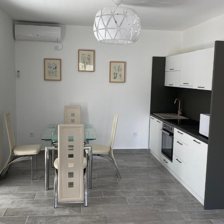 Villa Lime - Apartman sa Pogledom na Vrt - 3