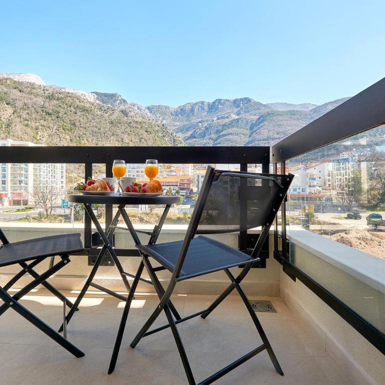 Casa Al Mare Residence, private studio, 1-st line, swimming pool - Studio with Mountain View - 5
