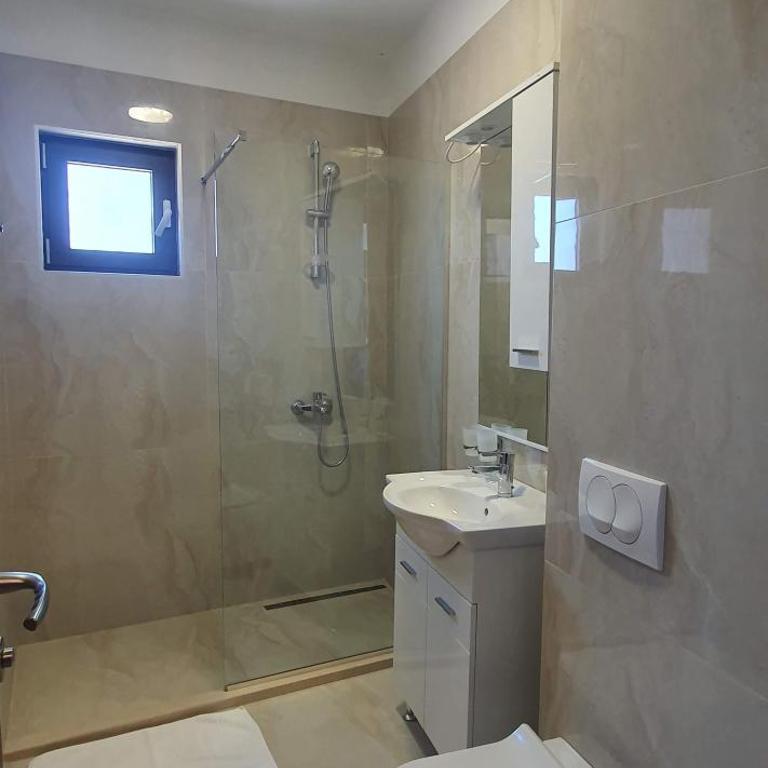 Hotel Svarog - Dvokrevetna Soba sa Zasebnim Krevetima i Pogledom na More - 5