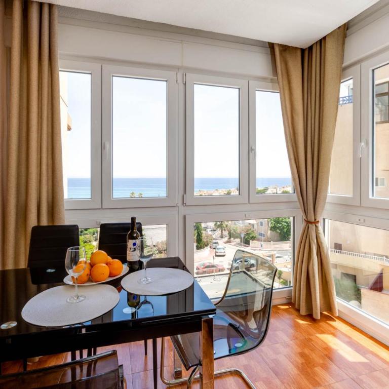 APARTAMENTO CON VISTAS AL MAR Y AL LAGO - One-Bedroom Apartment - 4