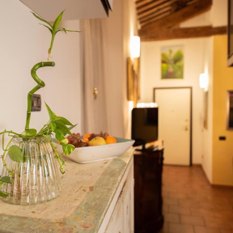 Corte Degli Estensi, romantica mansardina - Appartamento con Terrazza - 11