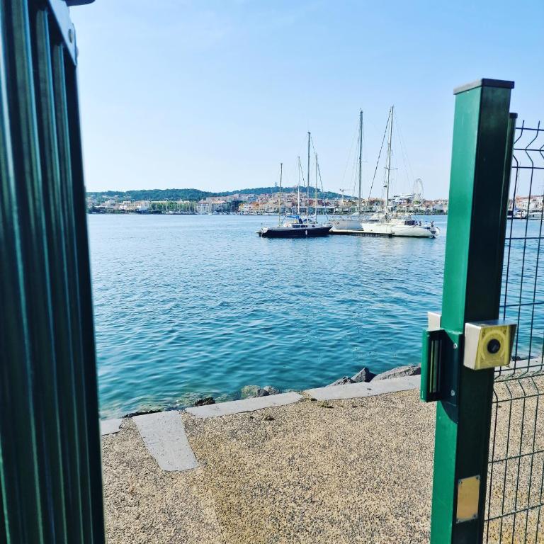 46 Île Paradise Vue Port avec clim - Appartement avec Vue - 35