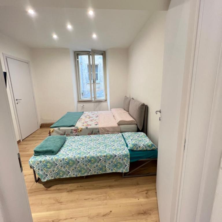 Alla Scalinata del Teatro Rossetti confort suites parcheggio in Viale XX Settembre - Appartamento con 1 Camera da Letto - 26