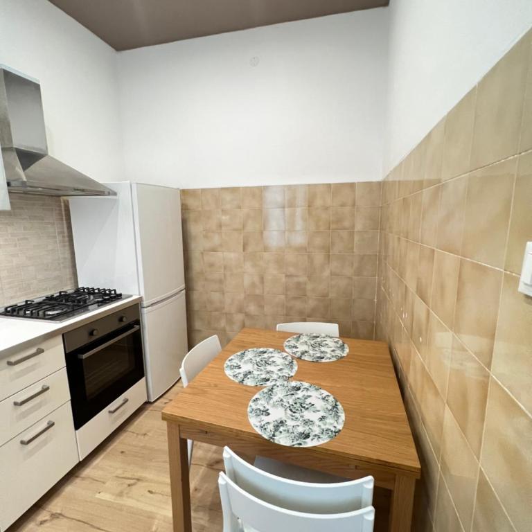 Alla Scalinata del Teatro Rossetti confort suites parcheggio in Viale XX Settembre - Appartamento con 1 Camera da Letto - 28