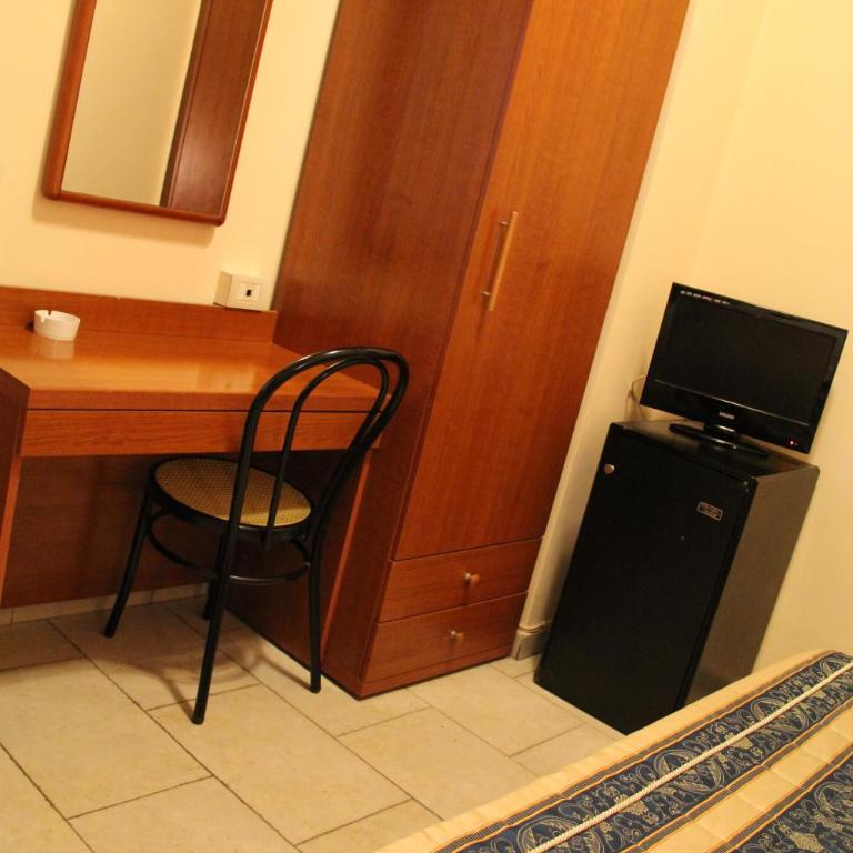 Hotel Alessander - Camera Singola - 10